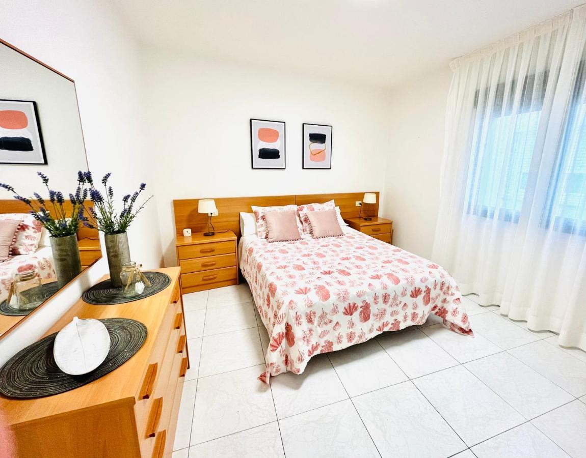 Apartamentos Faro Da Rocha Эль-Грове Экстерьер фото